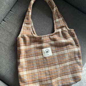 Chic Plaid Tote Bag in Brown and Cream